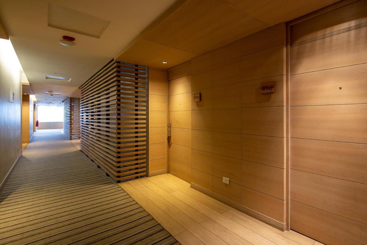 Wyndham Concepcion Pettra Hotel Exterior photo Corridor