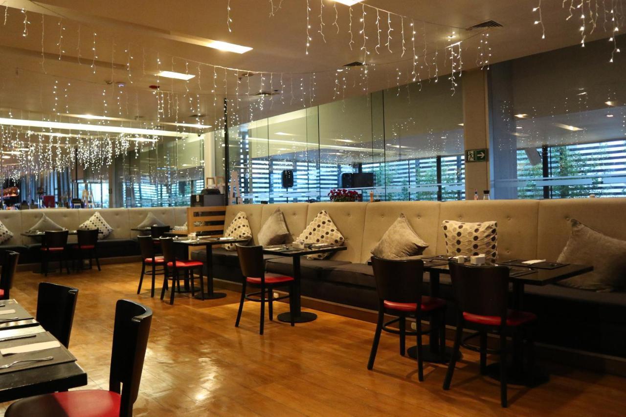 Wyndham Concepcion Pettra Hotel Exterior photo The interior of the restaurant