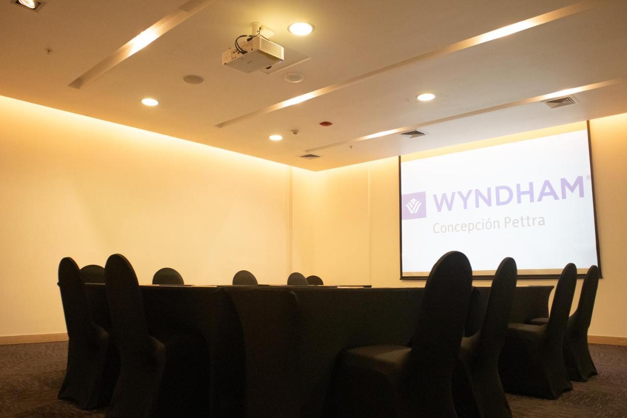 Wyndham Concepcion Pettra Hotel Exterior photo A meeting room at a hotel